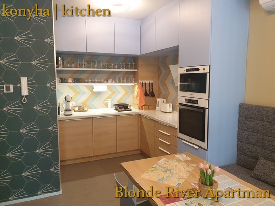 Blonde River Kálvária Apartment - Kitchen