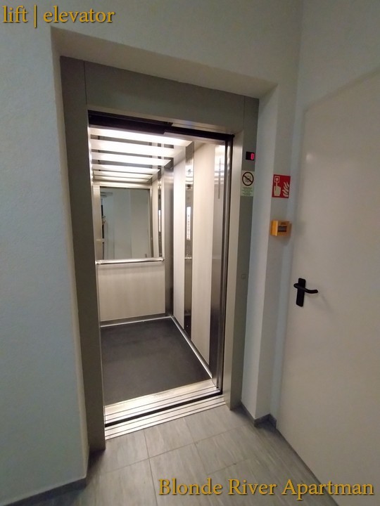 Blonde River Kálvária Apartment - Elevator