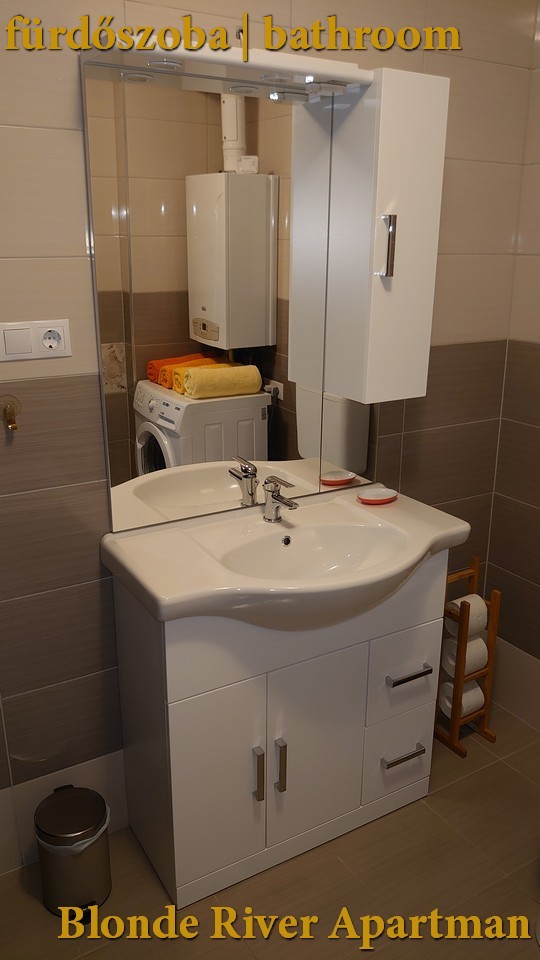 Blonde River Sőtér Apartment - Bathroom Blonde River Sőtér Apartment - Bathroom