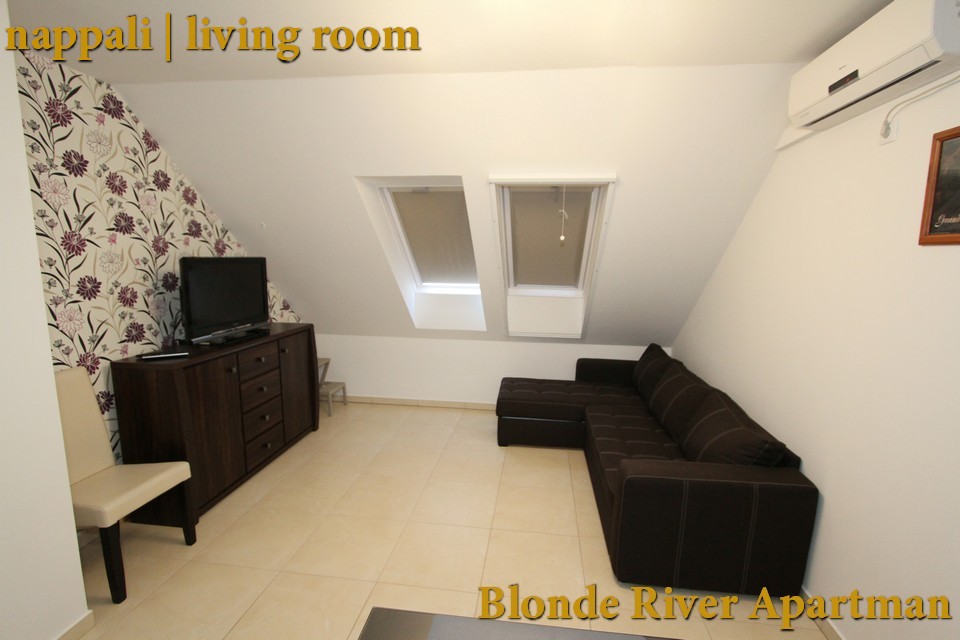 Blonde River Sőtér Apartment - Living room Blonde River Sőtér Apartment - Living room