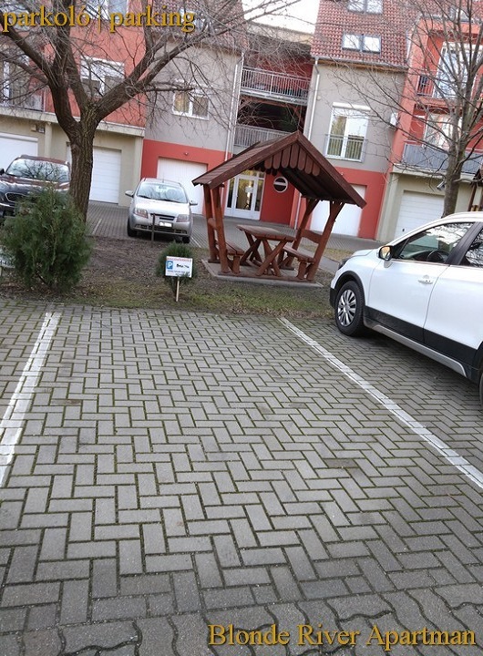 Blonde River Sőtér Apartment - Parking Blonde River Sőtér Apartment - Parking